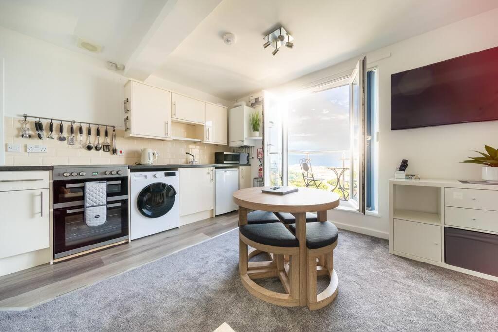 Newquay Sunset & Sea View Apartment In Town Centre Exterior photo